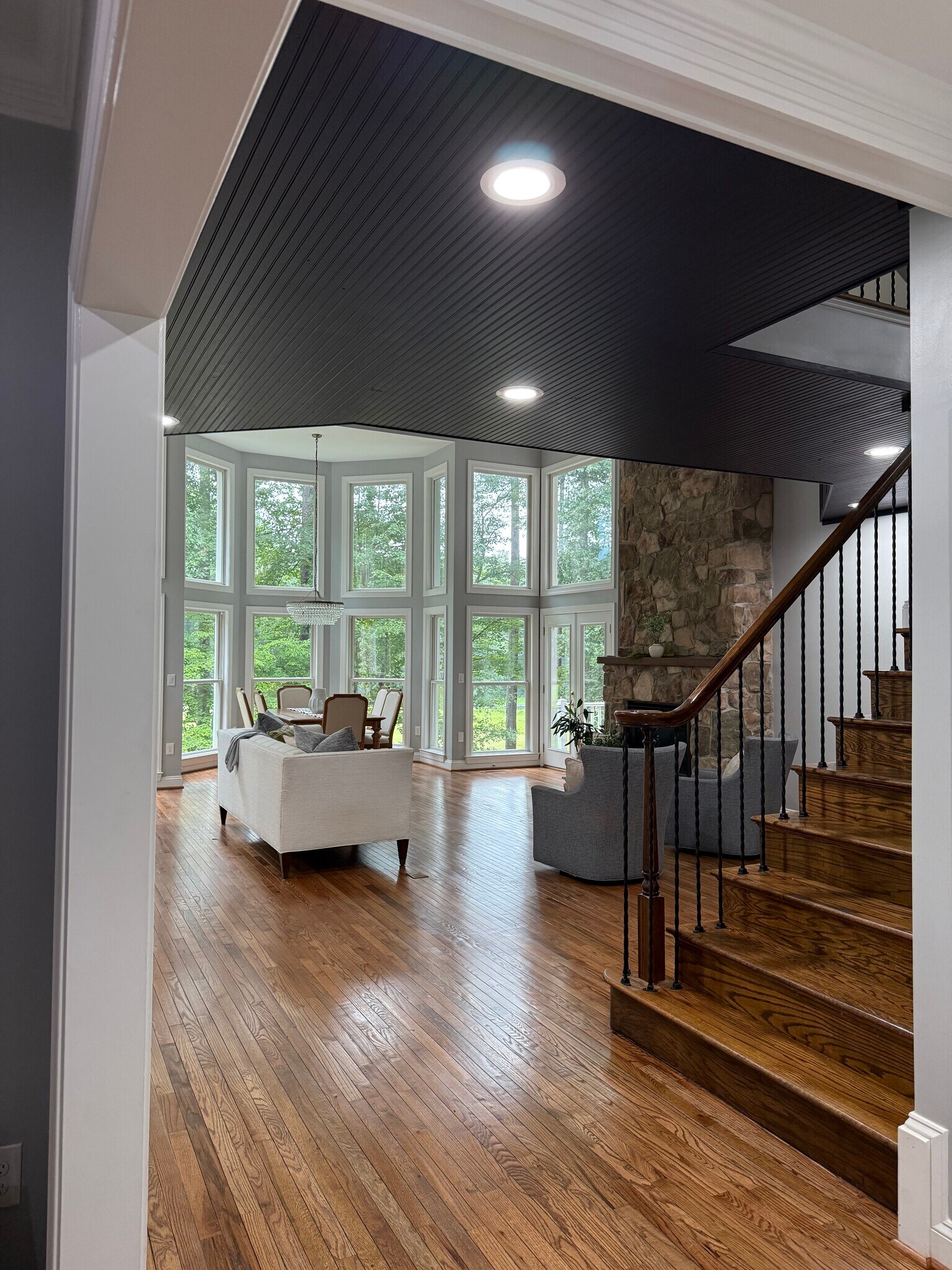 Entry - 11607 Fawn Lake Pky