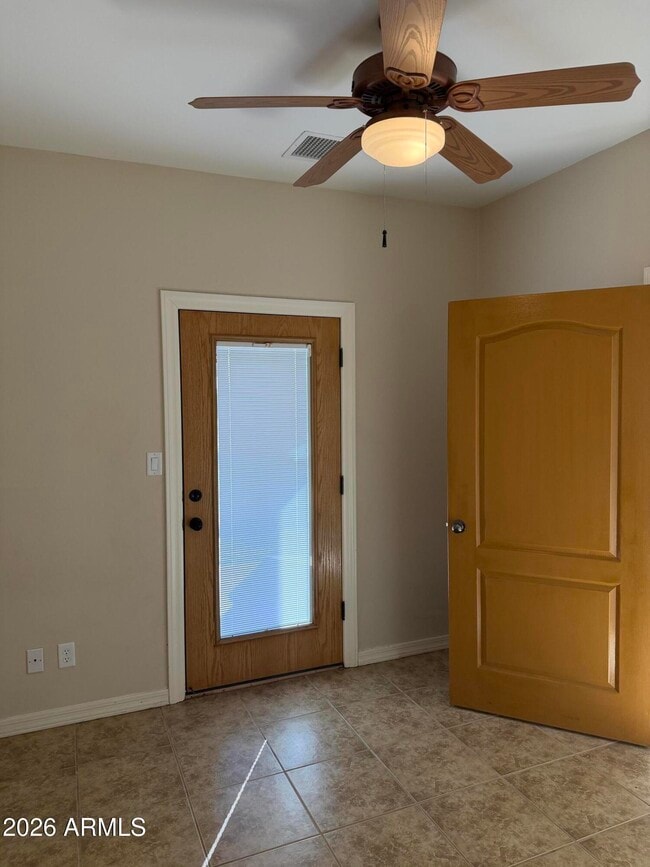 Building Photo - 8081 S Fairfield Cir