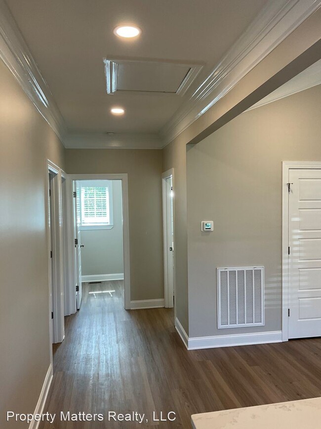 Building Photo - 3 br, 2 bath House - 3618 Little Mountain ...