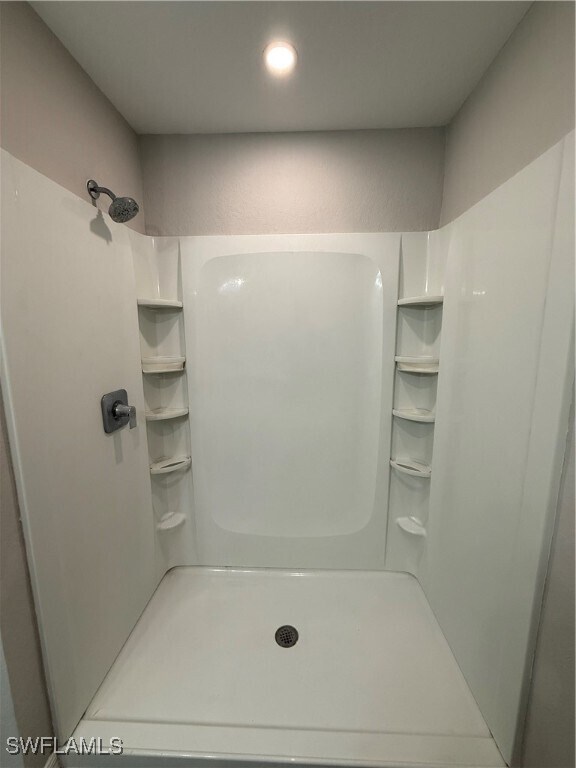 Building Photo - 605 NW 25th St