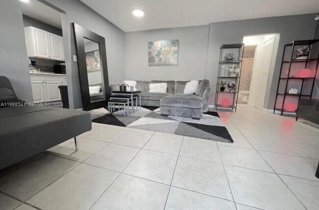 Building Photo - 2120 NE 168th St