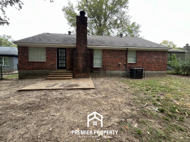 Building Photo - Available NOW!