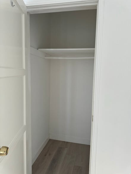 Building Photo - 3740 S Bentley Ave