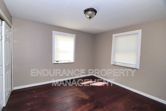 Building Photo - 937 Grand Ave