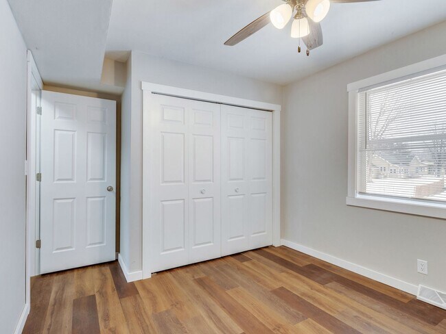 Building Photo - 402-404 3rd Ave N