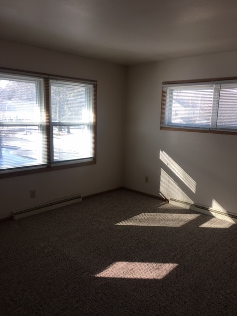 Livingroom - 6907 W Arthur Ave