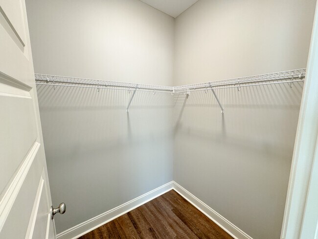 Building Photo - 227 Firefly Ln