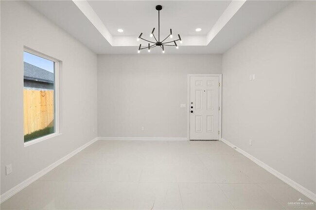 Building Photo - 21 Hilltop Ave