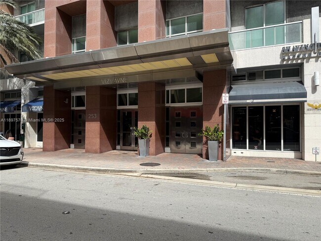 Building Photo - 253 NE 2nd St