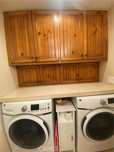 Building Photo - 73 Thicket