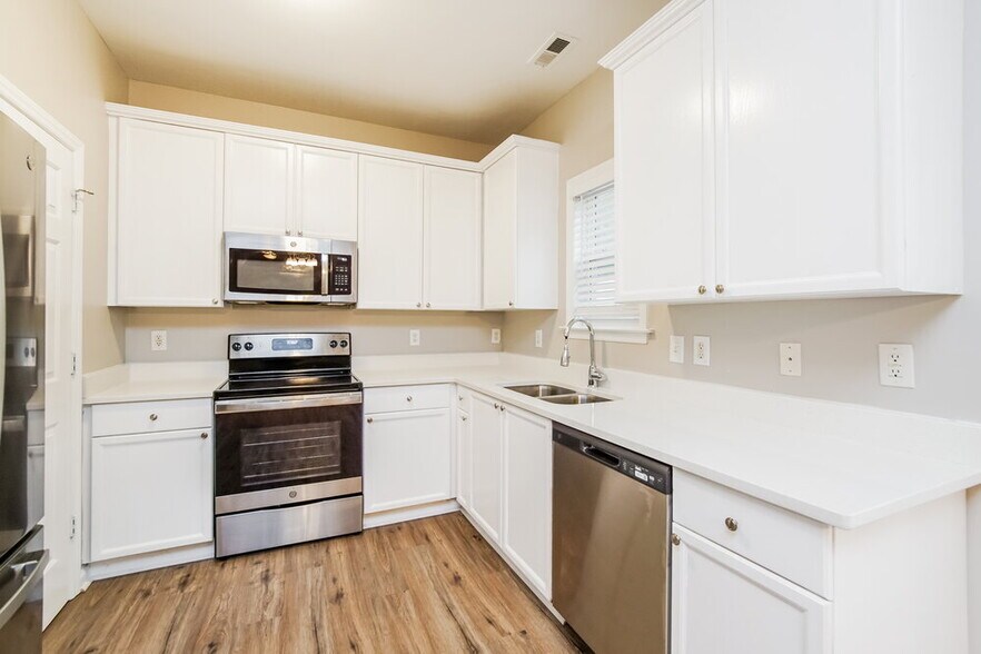 Building Photo - 224 Stansbury Ln