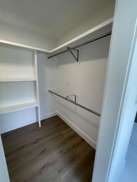 Building Photo - 423 W Main St