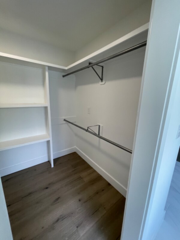 Building Photo - 423 W Main St