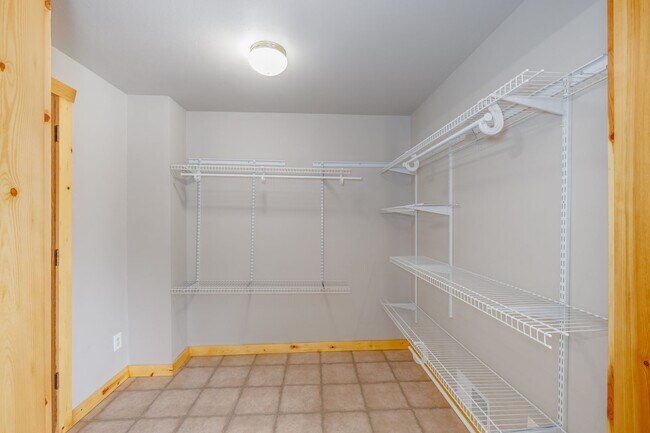 Building Photo - 138/140 Martin St
