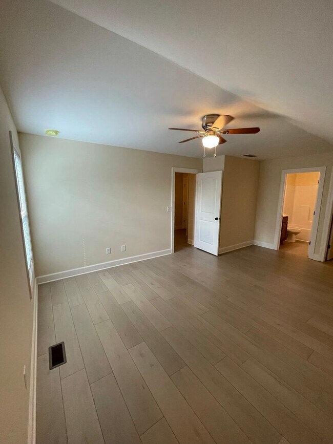 Building Photo - Wayne Michaels Premier Home (elite college living)