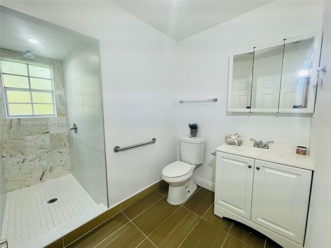 Building Photo - 20560 SW 113th Rd