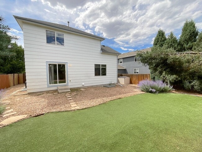 Building Photo - 3 Bedroom Home Available Near Stetson Hill...