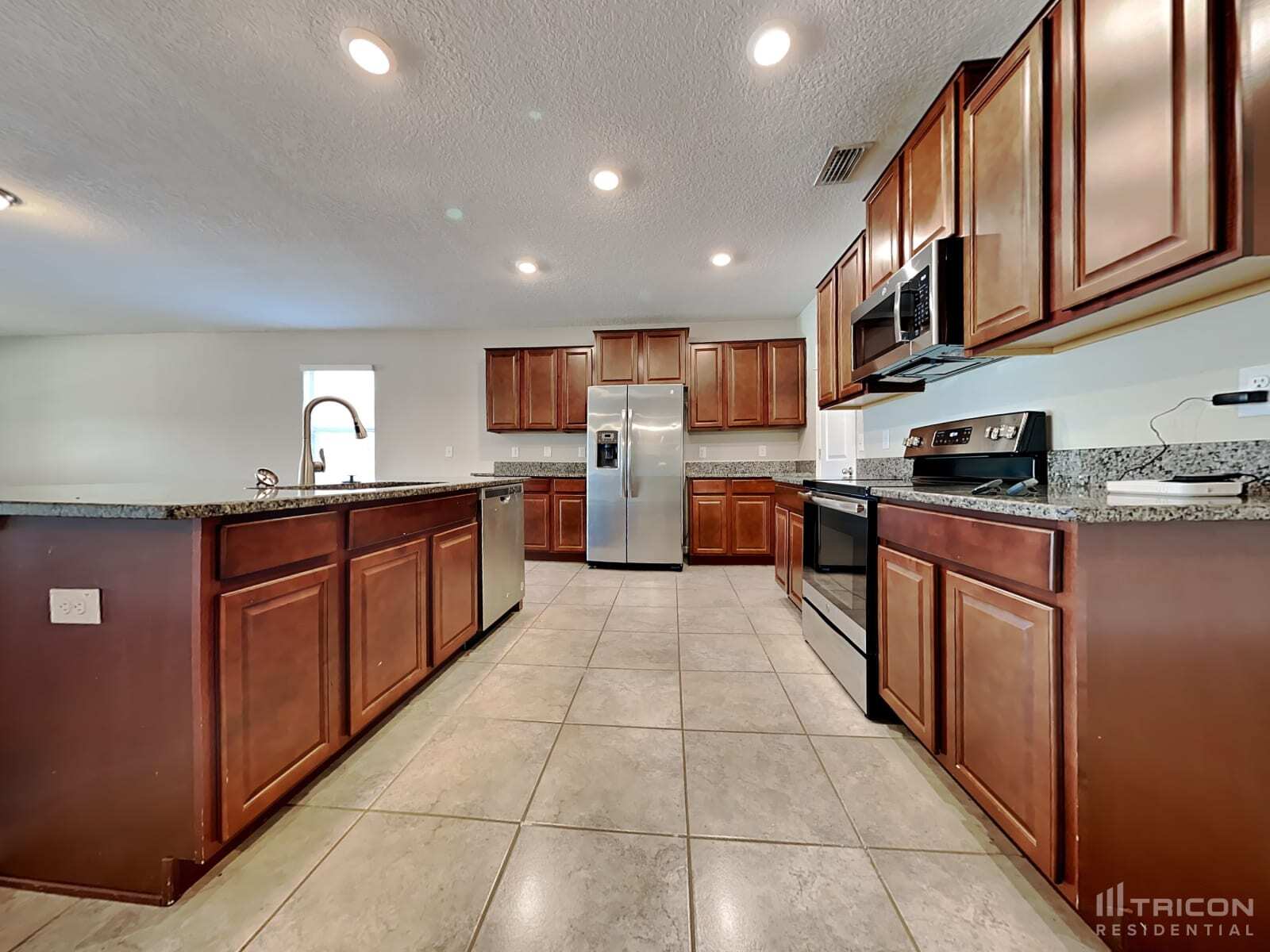 Building Photo - 1752 Broad Winged Hawk Dr