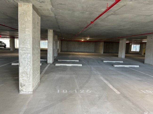 Building Photo - 2510