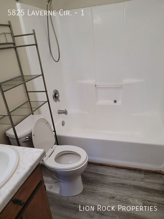 Building Photo - 5825 Laverne Cir N