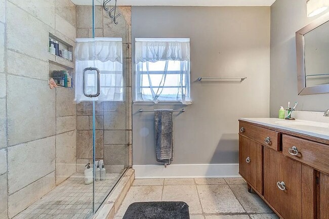 Building Photo - Charming and historic home in The Heart of...