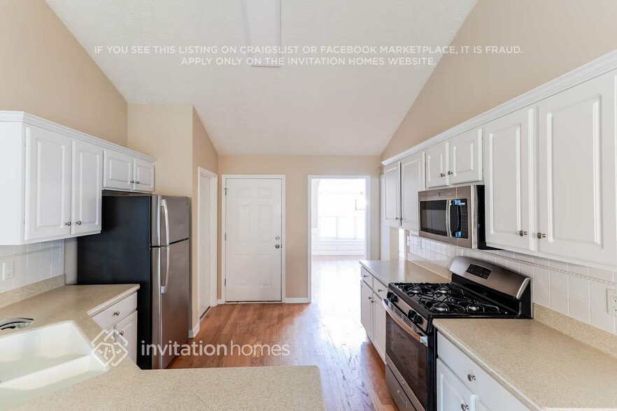 Building Photo - 2140 Heatherton Rd