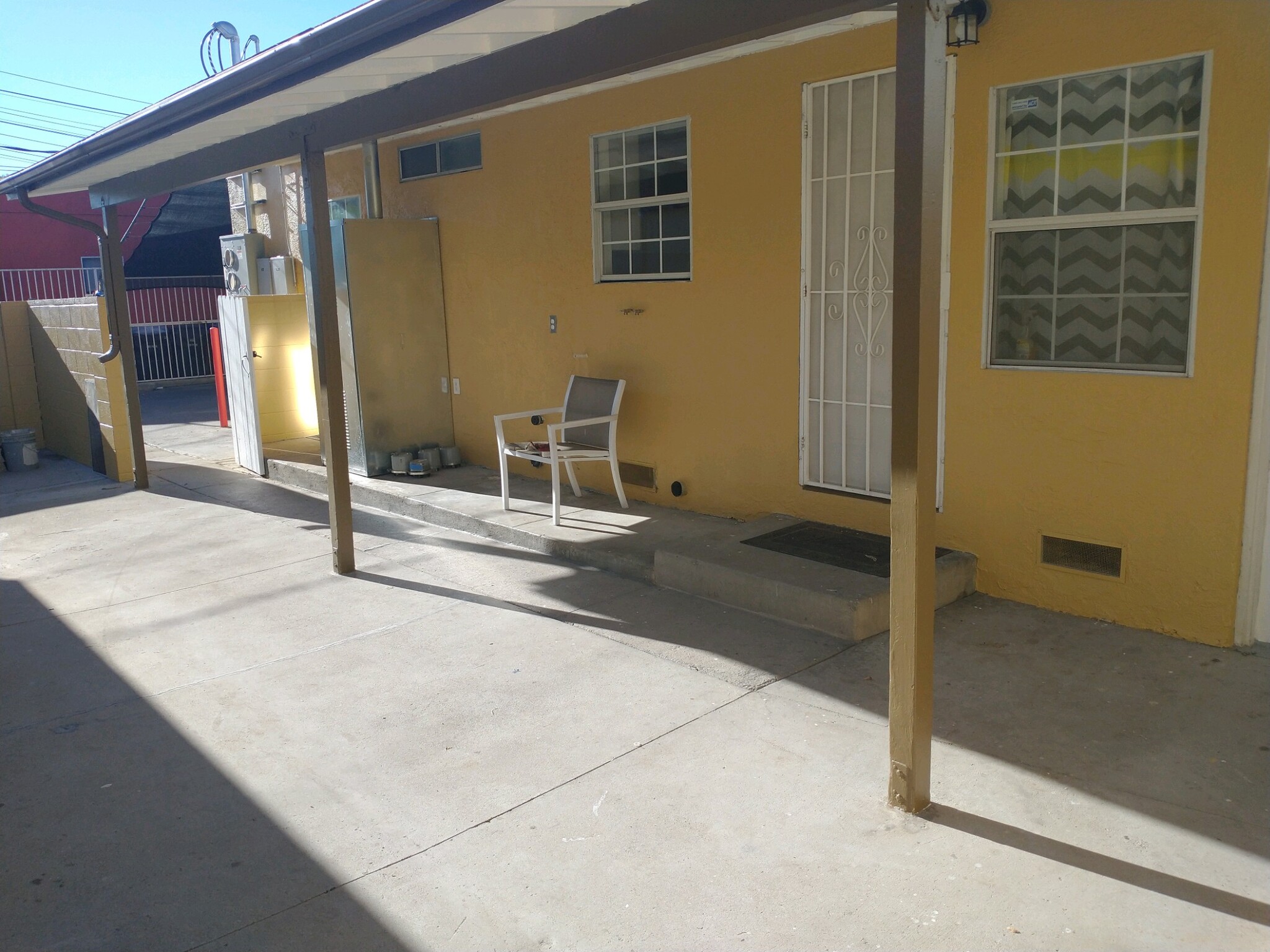 Building Photo - 8038 De Garmo Ave