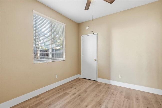 Building Photo - 3424 Babson Dr