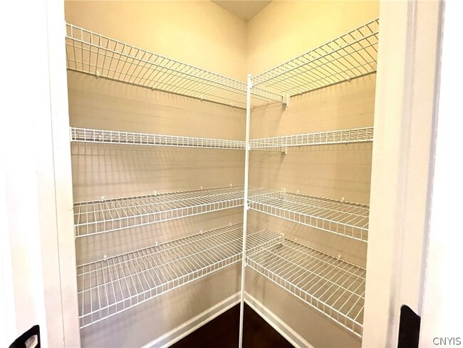 Building Photo - 113 Weeping Willow Way