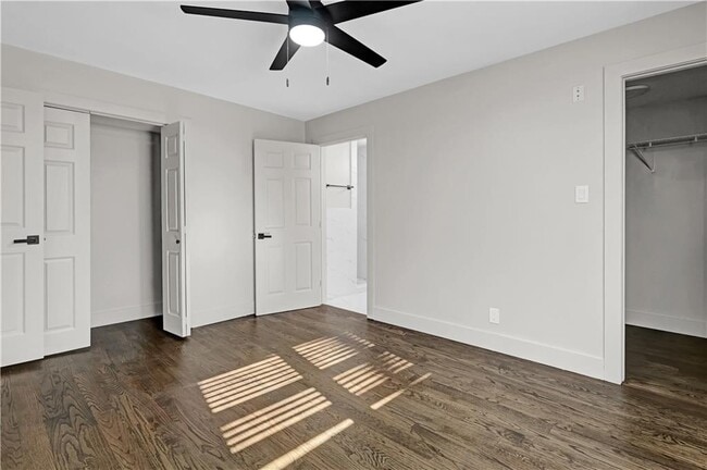 Building Photo - 1887 Shalimar Dr NE