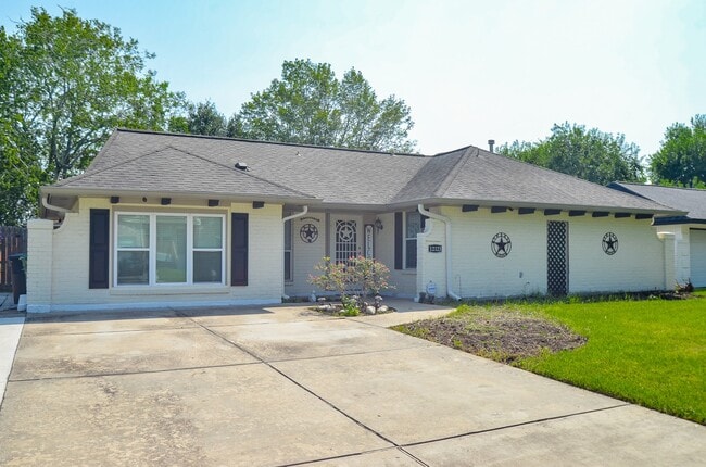 Building Photo - 12123 Ryewater Dr