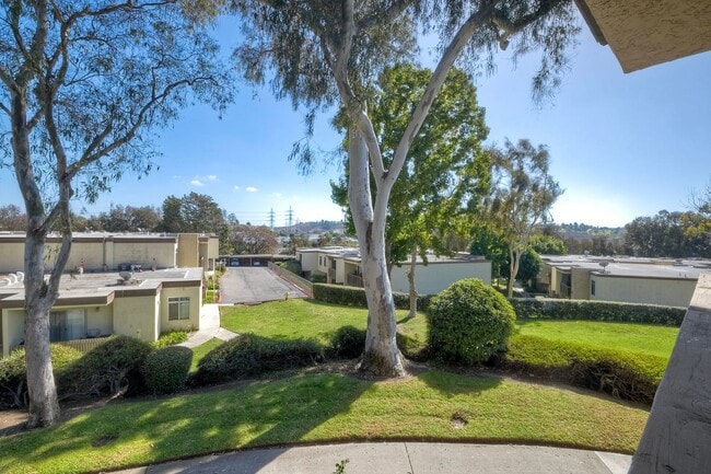 Building Photo - Gated Community - Ready To Go