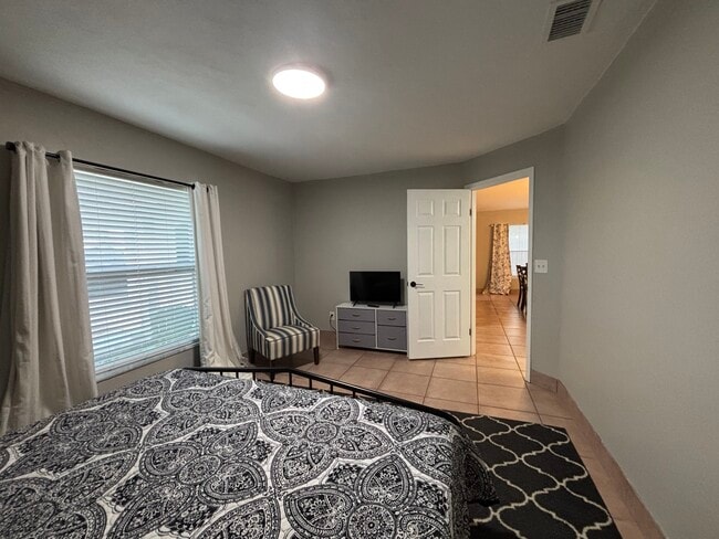 Building Photo - 44 Capistrano Dr