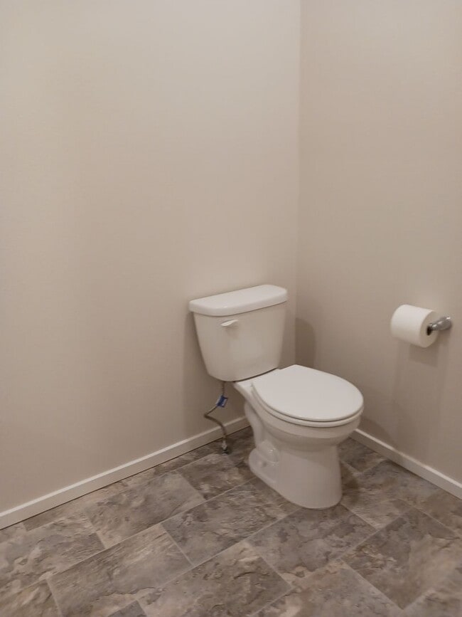 Building Photo - Beautiful 2-Bedroom Home located in Redmon...