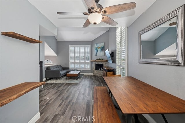 Building Photo - 350 Avocado St