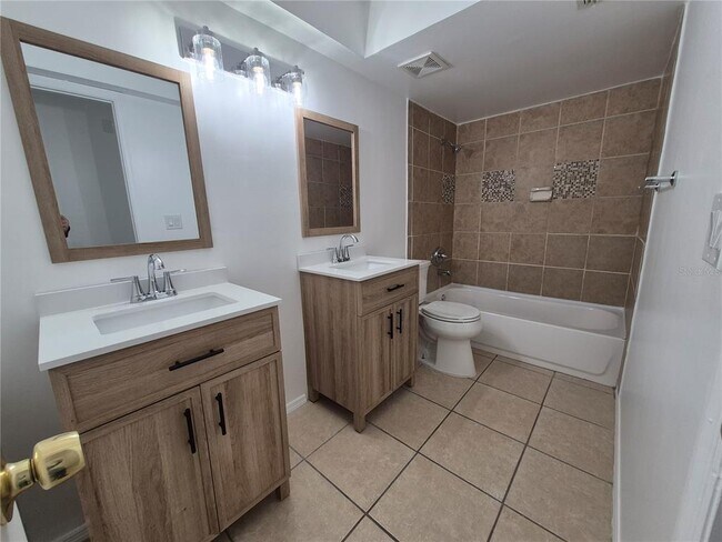 Building Photo - 2924 Ripplewood Dr