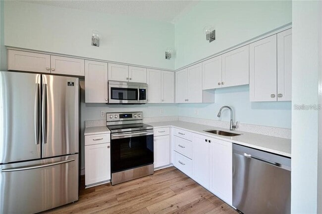 Building Photo - 4110 38th Ave W