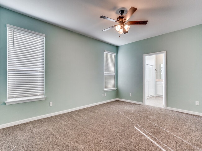 Building Photo - 181 Driftoak Dr