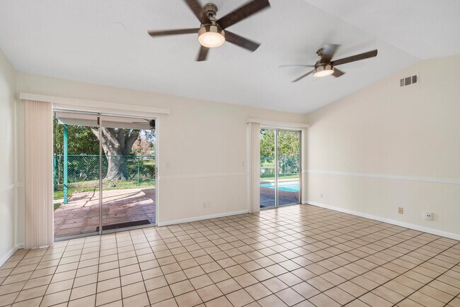 Building Photo - 18321 Jupiter Landings Dr