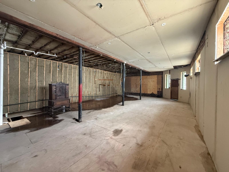 Building Photo - 2394 W 3rd St