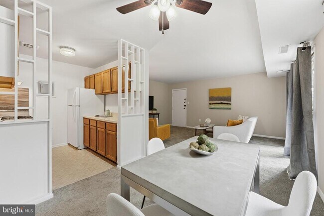 Building Photo - 5406 85th Ave