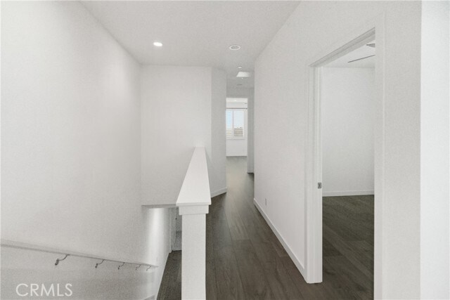 Building Photo - 341 Magnet