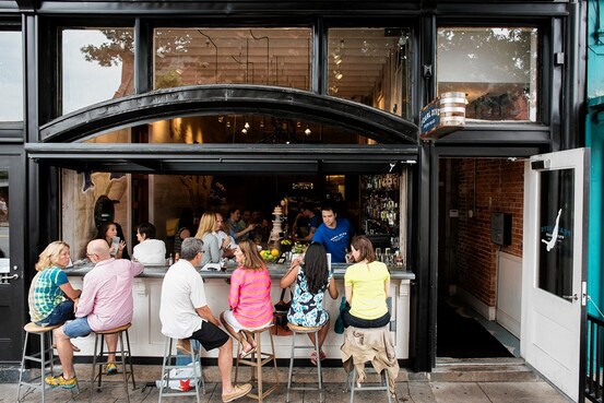 Pearl Dive bar five minute walk - 1420 N St NW