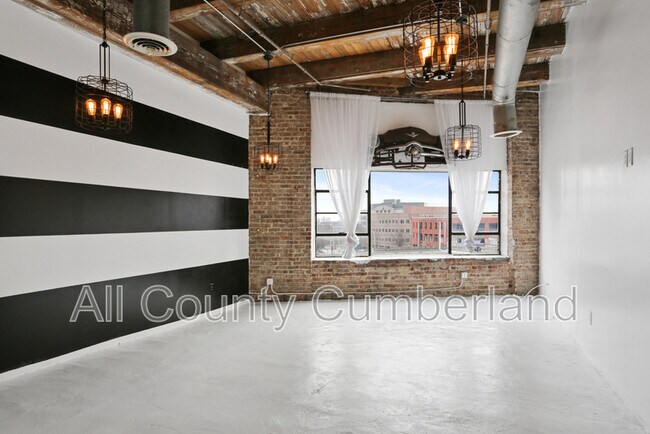 Primary Photo - 326 Nelson St SW