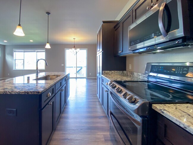 Building Photo - 9626 Sweet Autumn Dr