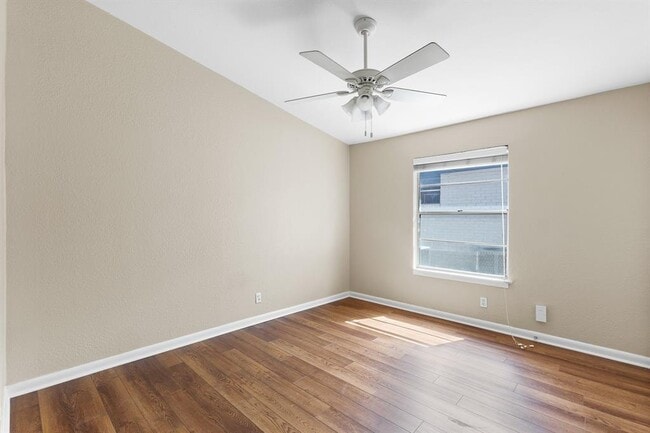 Building Photo - 2710 St Edwards Cir