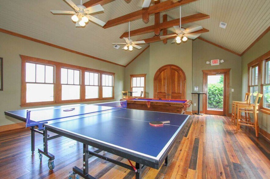 Building Photo - 1011 Harts Cove Way