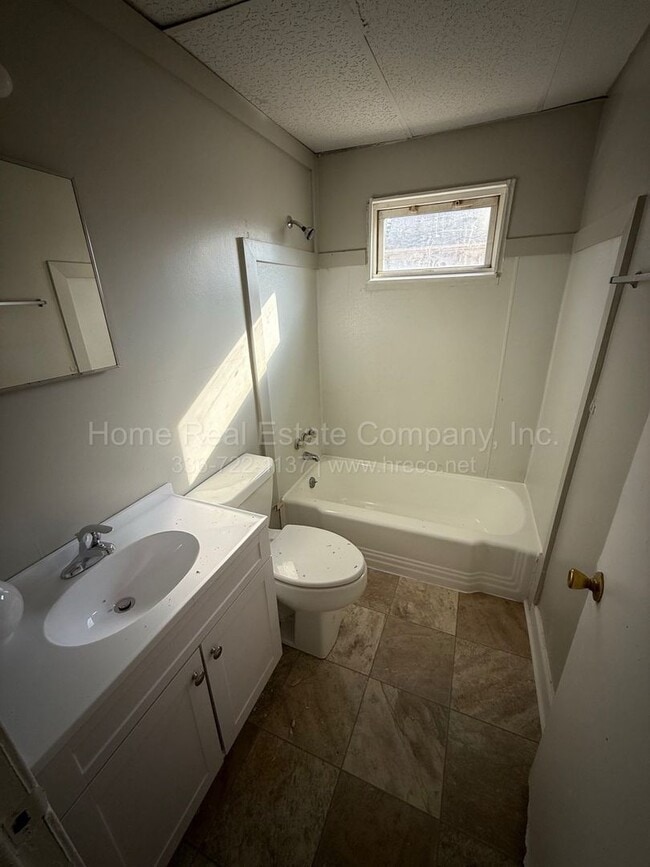 Building Photo - 1443 Clark Ave