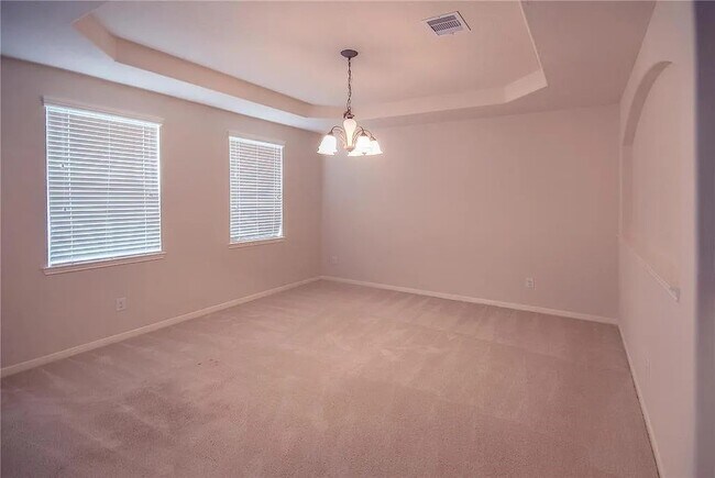 Building Photo - 8911 Willow Wind Ln