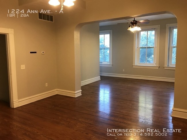 Building Photo - Stunning, Two-Level Soulard Apartment